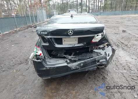 2011 Mercedes-Benz E 350 z USA, uszkodzony, nr VIN WDDHF5GB5BA311111